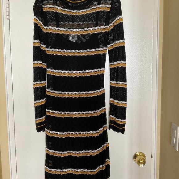 Karen Millen Lace Dress with lining - Picture 2 of 4